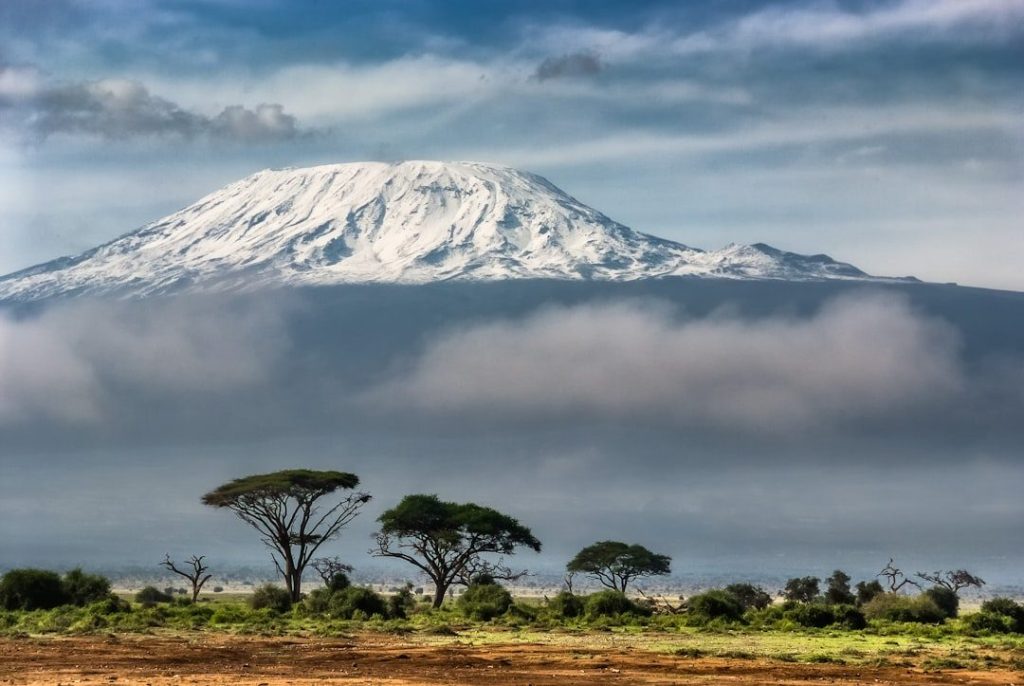 Mt Kilimanjaro ridge - 8 Days Mt Kilimanjaro Climbing: Marangu Route