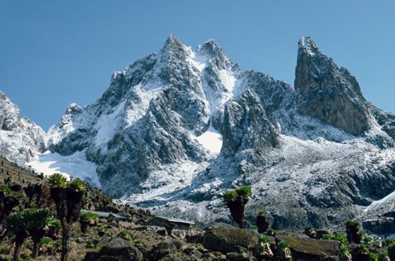 4 Days Mt Kenya Hiking: up Chogoria down Sirimon