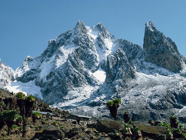 4 Days Mt Kenya Hiking: up Chogoria down Sirimon